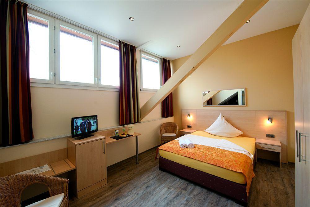Hotel Alt Шпаєр Екстер'єр фото
