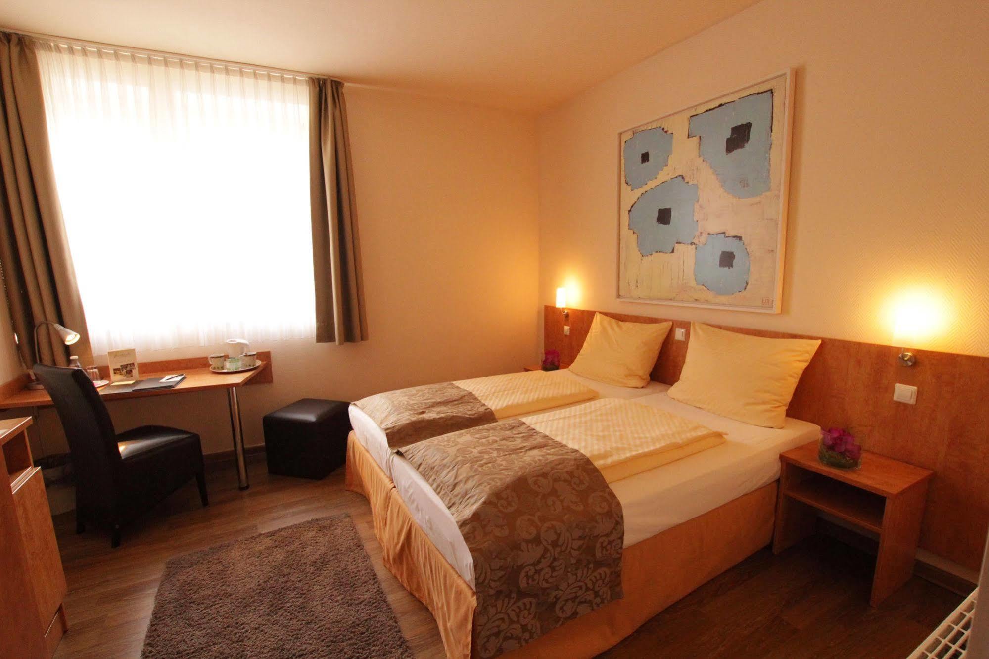 Hotel Alt Шпаєр Екстер'єр фото