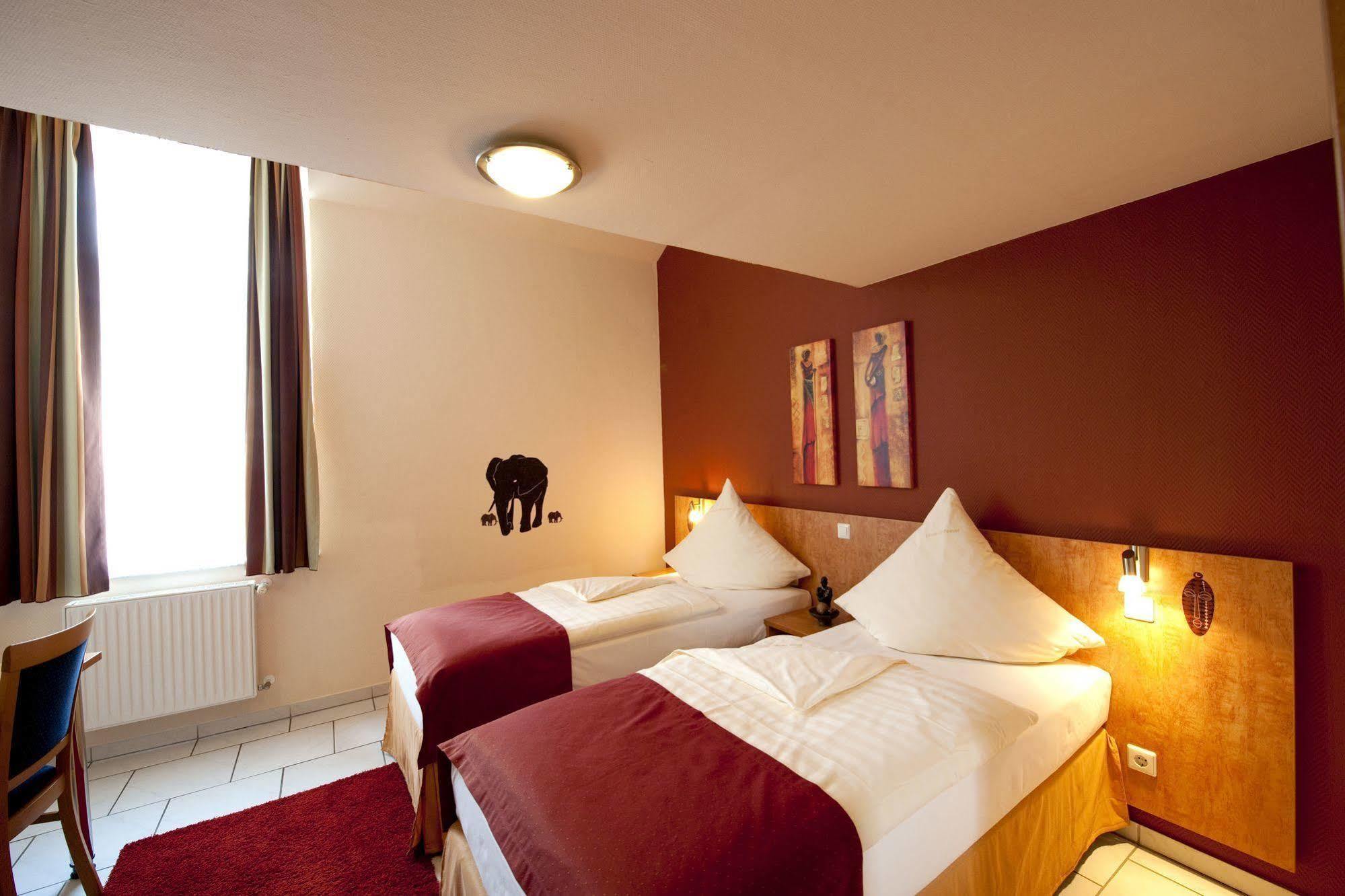 Hotel Alt Шпаєр Екстер'єр фото